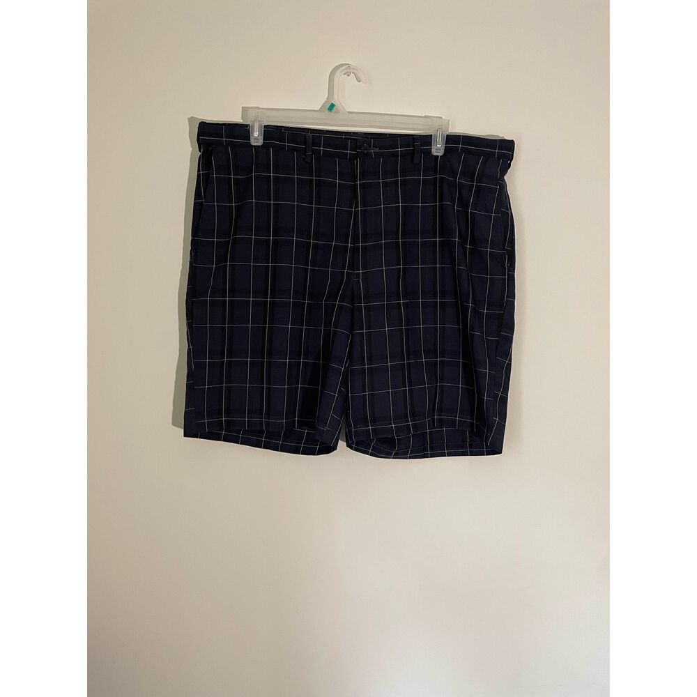 Haggar Mens 42 Plaid Green and Black Golf Shorts